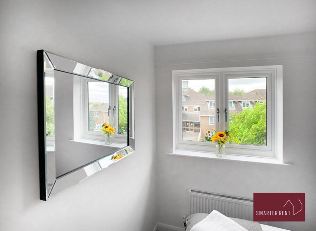 Guildford - 2 Bedroom House West Clandon 外观 照片